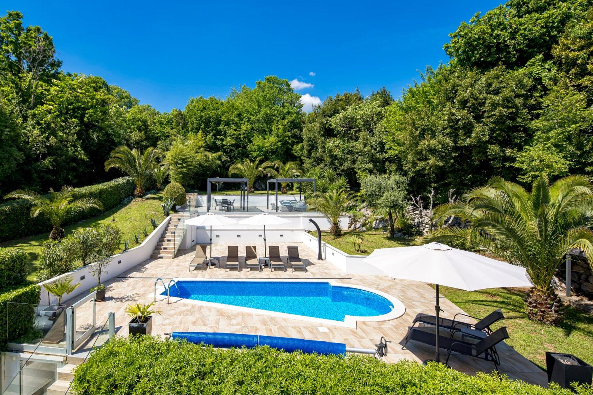Villa Garden Apartment With Pool Opatija Eksteriør billede