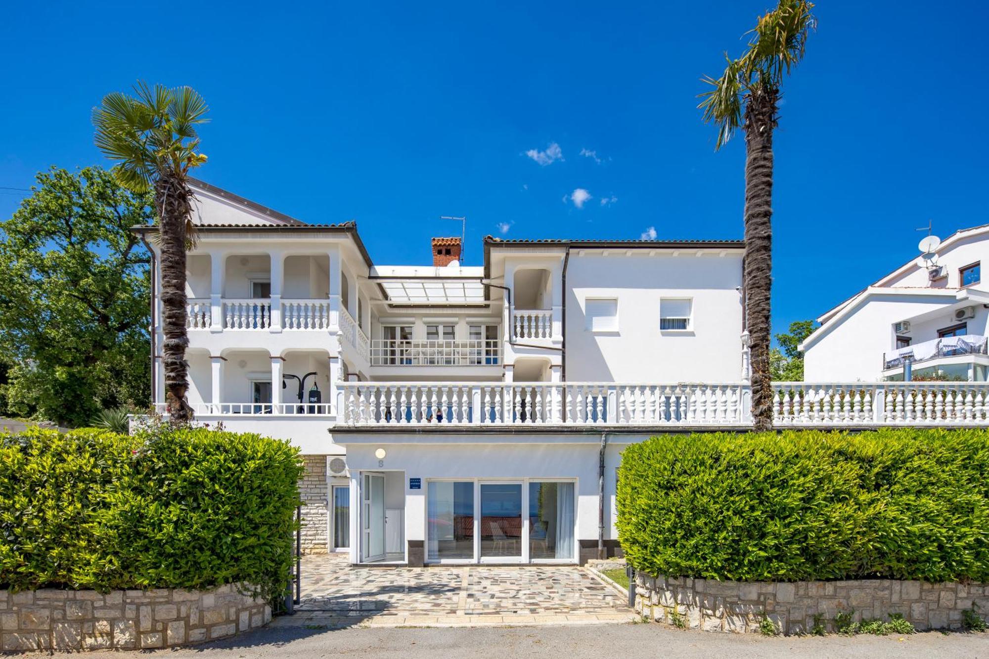 Villa Garden Apartment With Pool Opatija Eksteriør billede