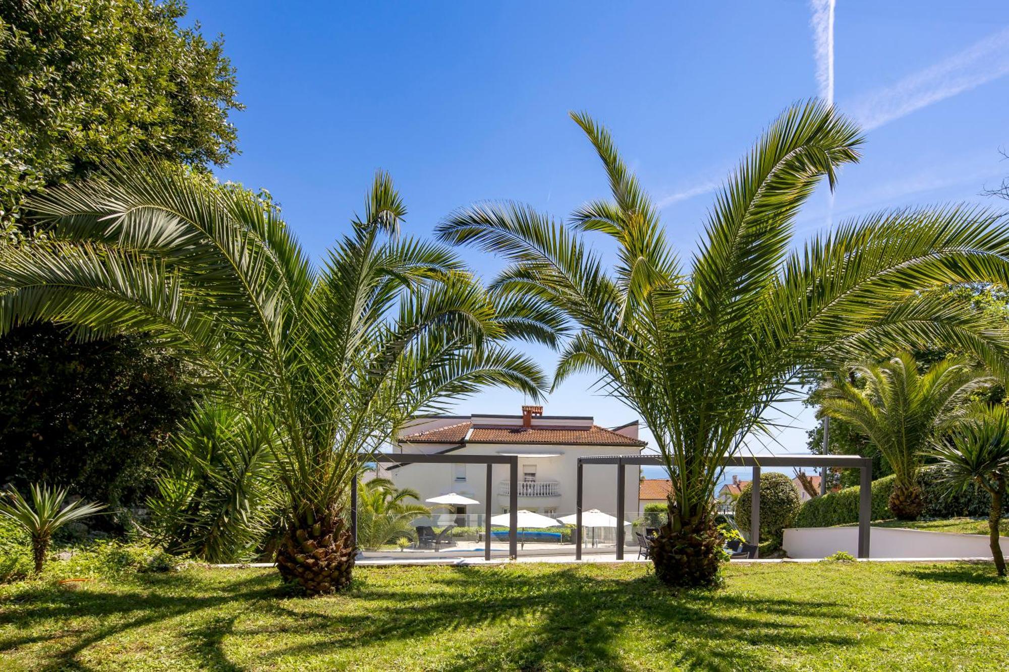 Villa Garden Apartment With Pool Opatija Eksteriør billede