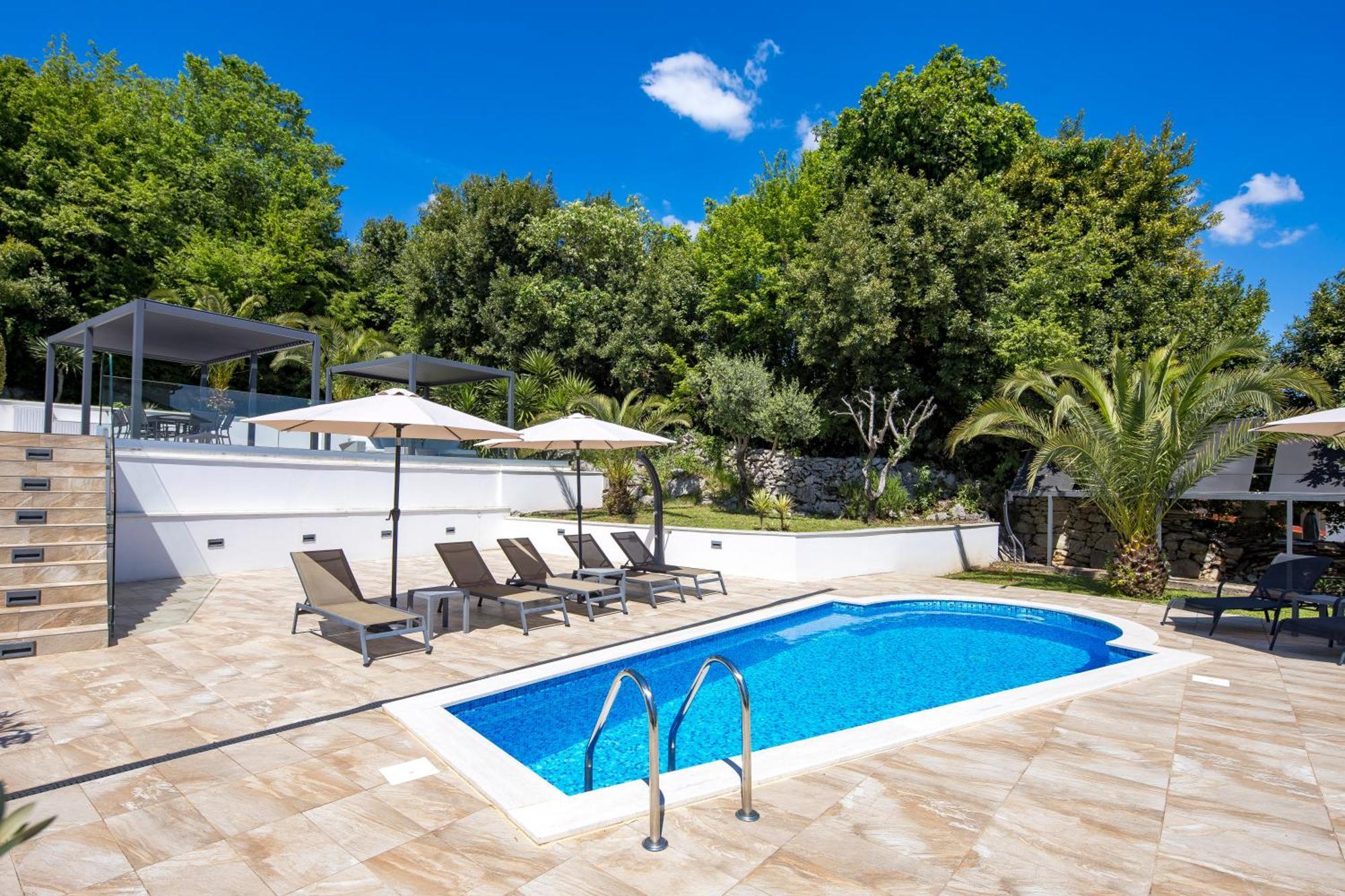 Villa Garden Apartment With Pool Opatija Eksteriør billede