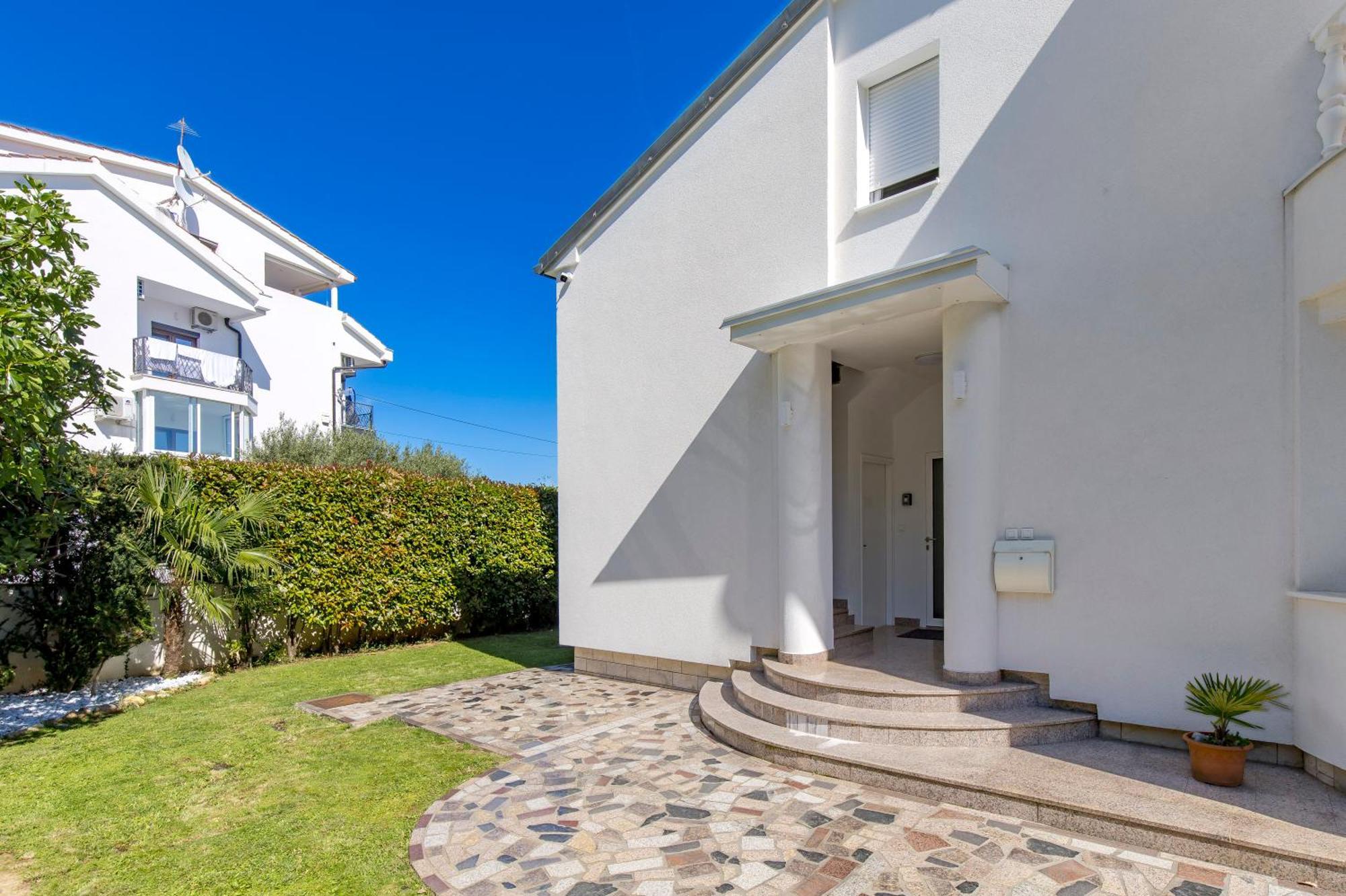 Villa Garden Apartment With Pool Opatija Eksteriør billede