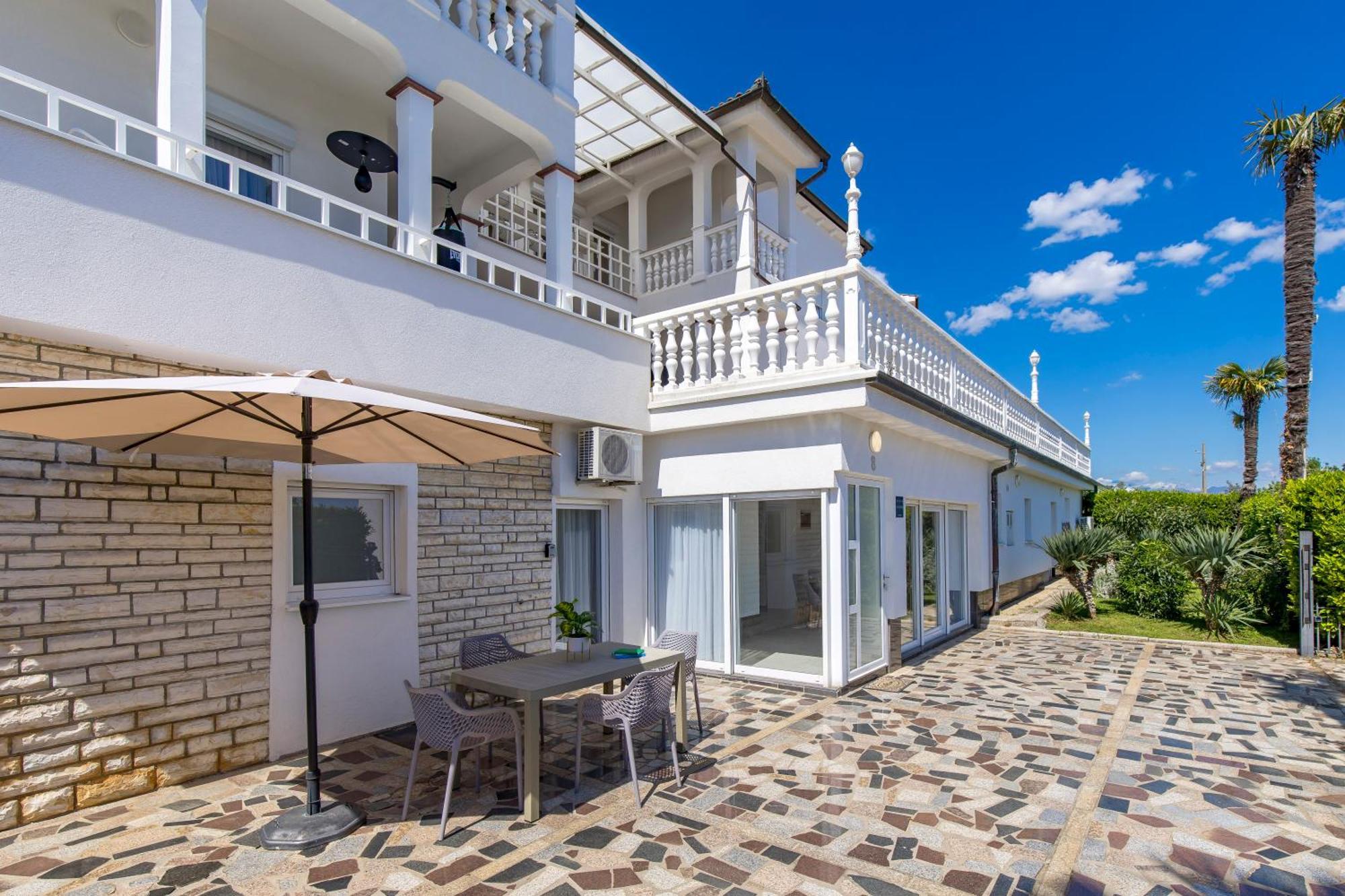 Villa Garden Apartment With Pool Opatija Eksteriør billede